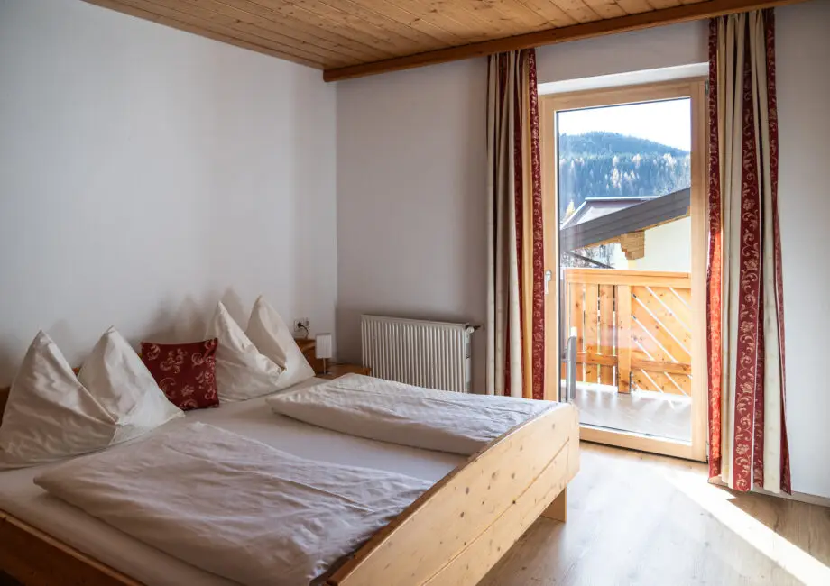 25-11-Alpenflora-App-Schneerose-16